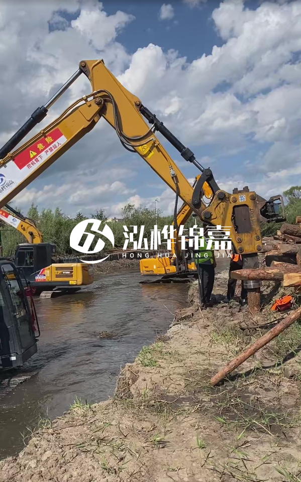 重慶打松木樁專業(yè)施工隊(duì)-4米松木桿小頭十公分多少錢？