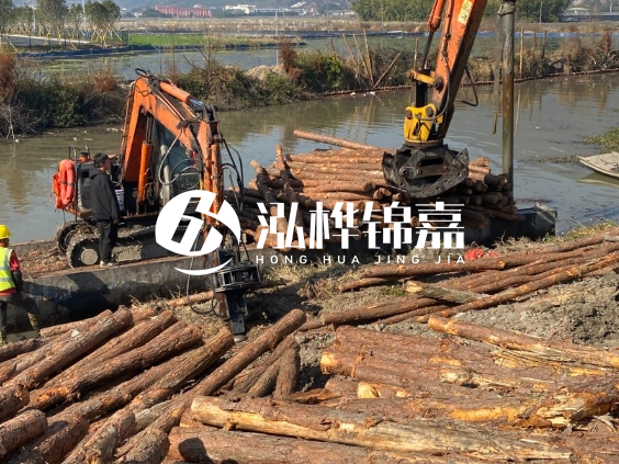 湖南松木樁批發(fā)廠家-5米松木樁批發(fā)1000根有優(yōu)惠嗎？